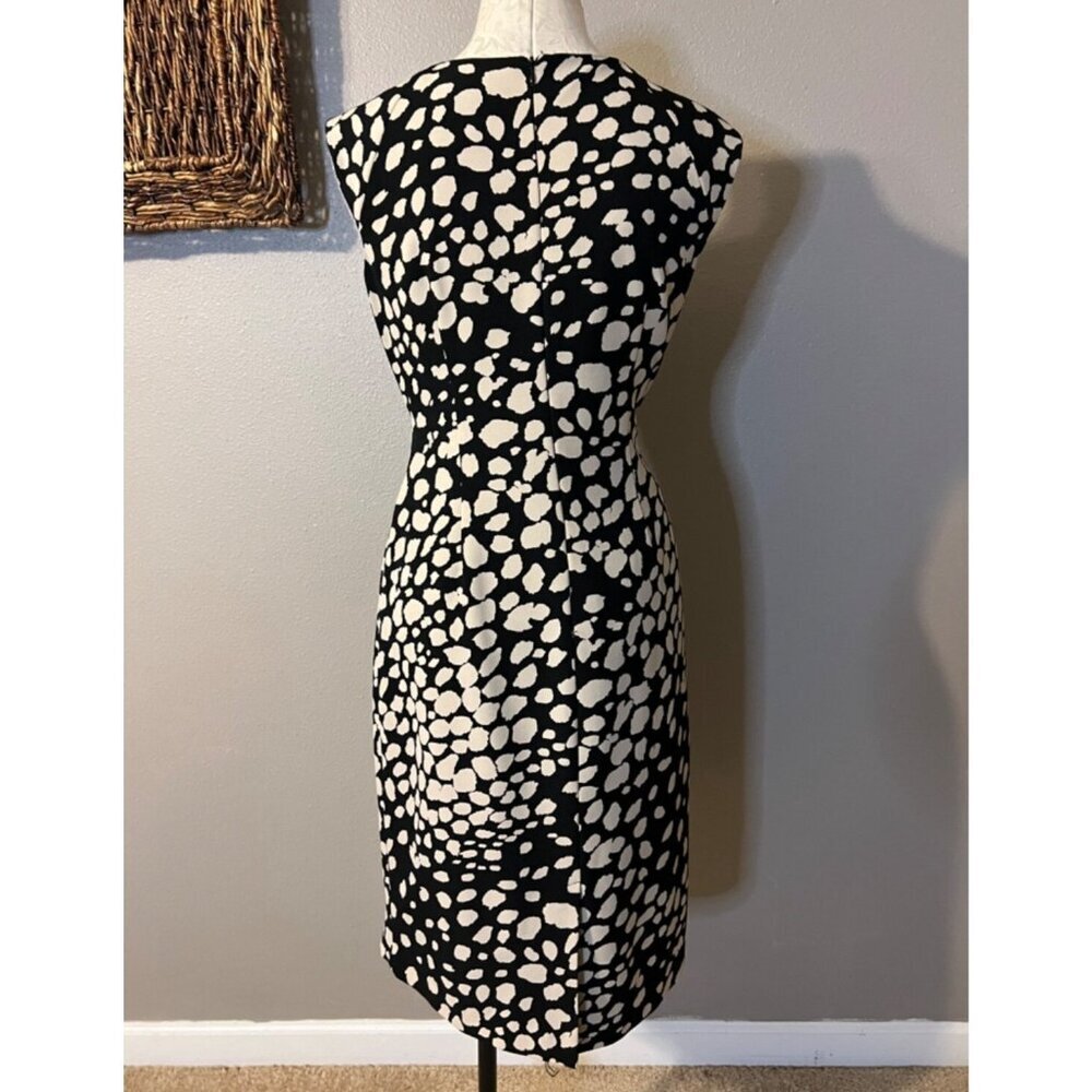 Adrianna Papell Black Cream Dress 10 Stretch Sheath Sleeveless Career Church - Picture 3 of 7